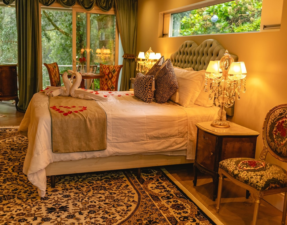 Presidential Studio Suite, 1 Queen Bed, Fireplace (Paris), photo 6