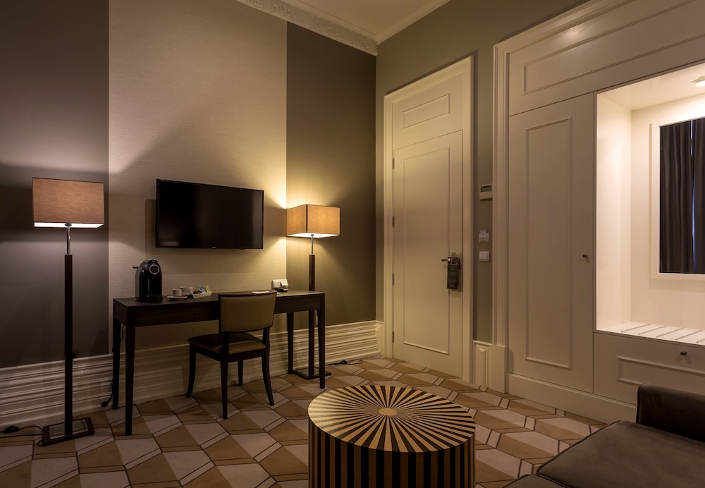 Superior Double or Twin Room - Photo 4