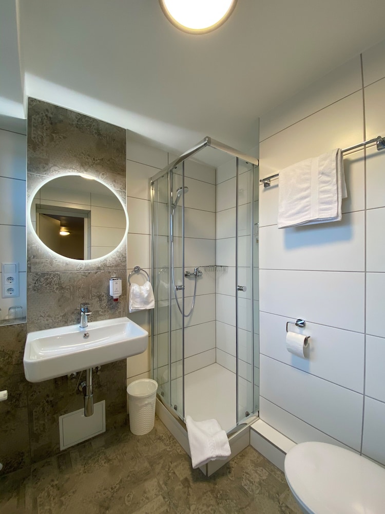 Double Room - Photo 4