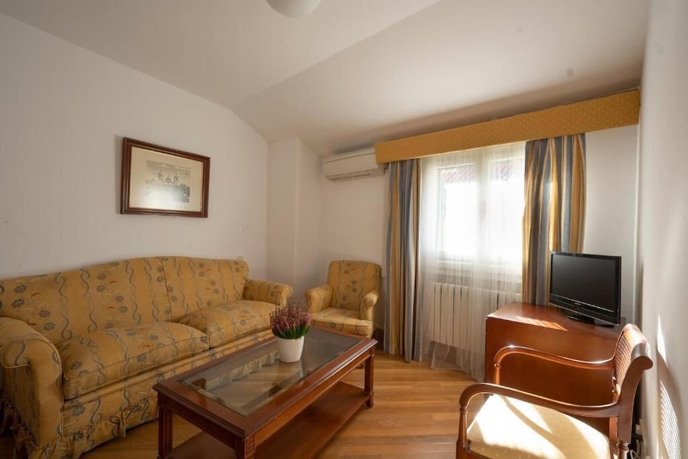 Junior Studio Suite photo 2