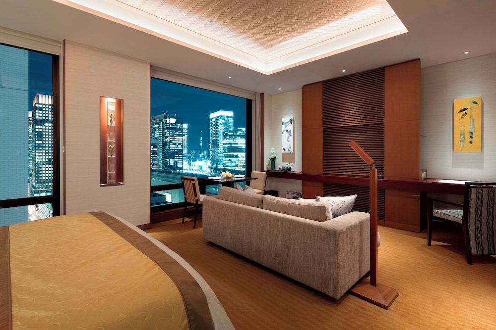 Premier Room, 2 Twin Beds, Corner photo 2