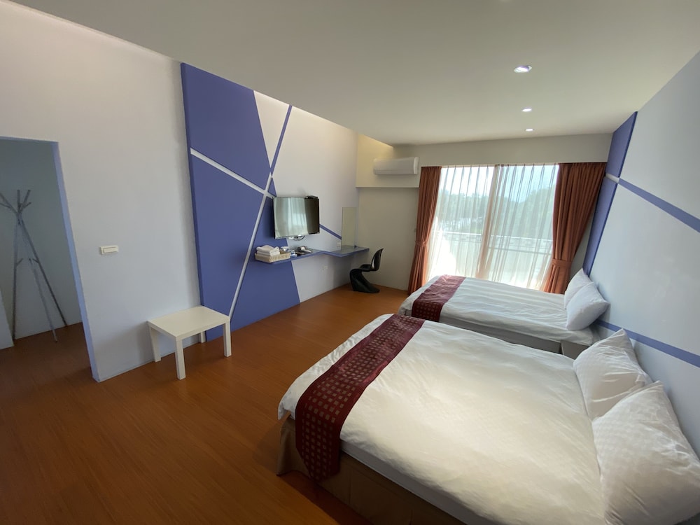 Standard Quadruple Room, 2 Double Beds photo 3