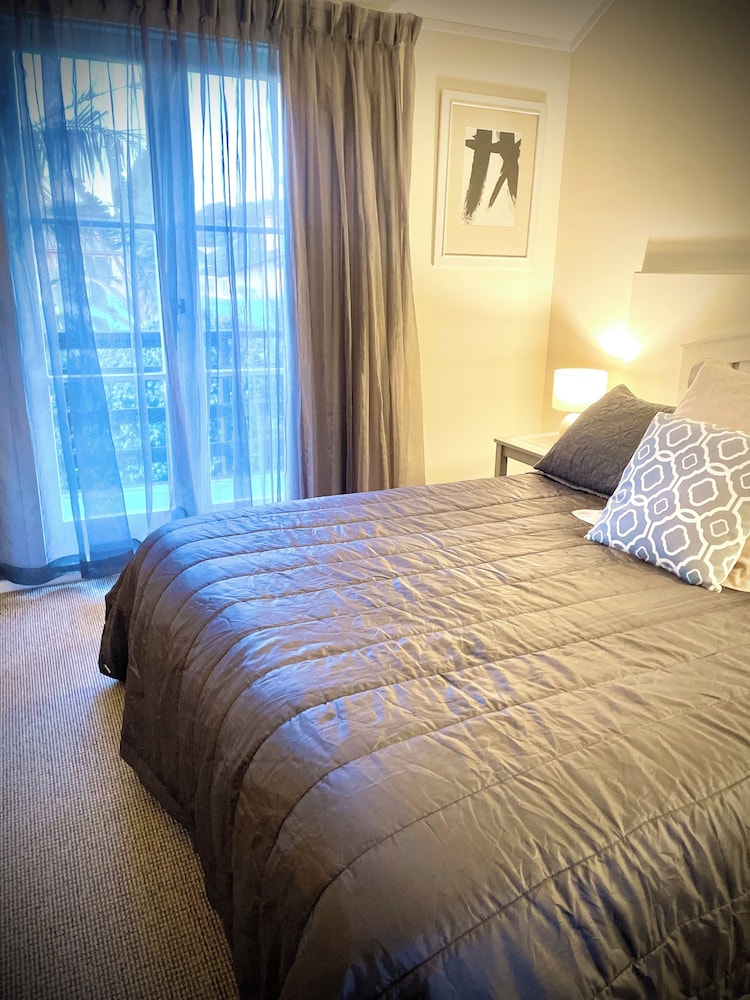 Deluxe Queen Room - Photo 3