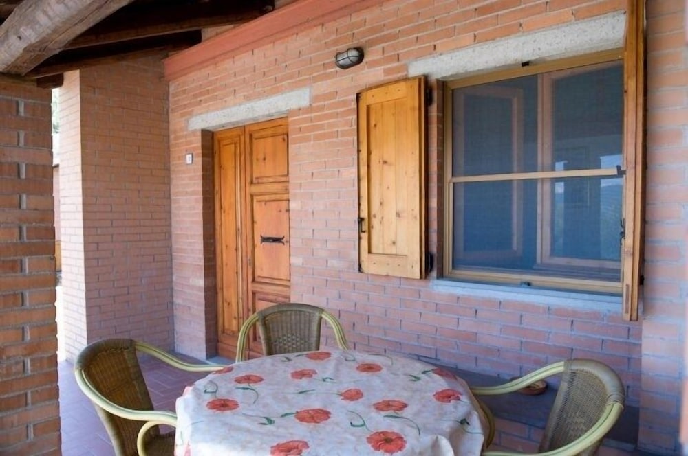 Chalet, 1 Bedroom, Poolside photo 3