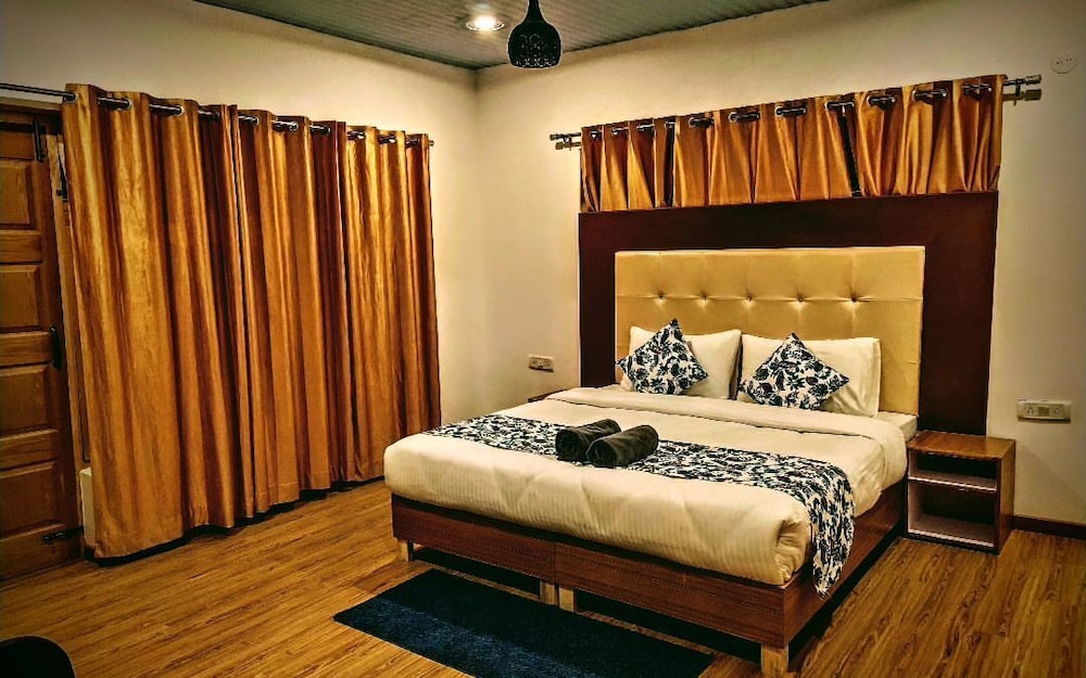 Deluxe Double Room, Hill View