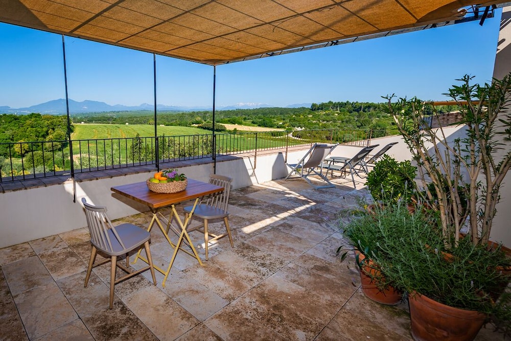 Family Apartment, 2 Bedrooms, Mountain View
