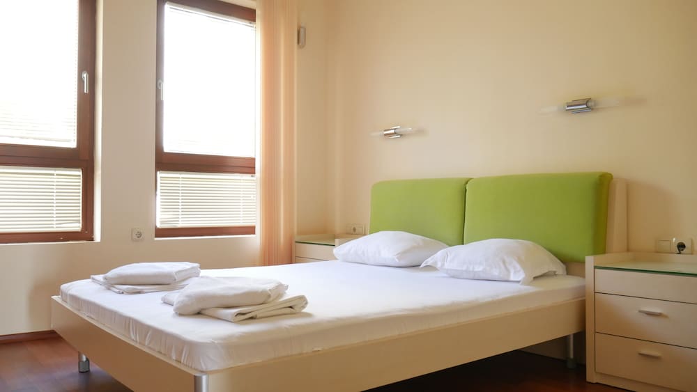 Glad 1st Line 1 Bed Apartment