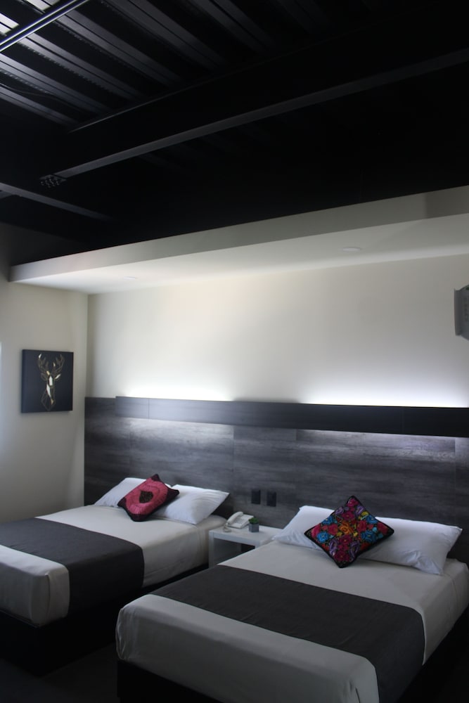 Suite, 2 Double Beds photo 2