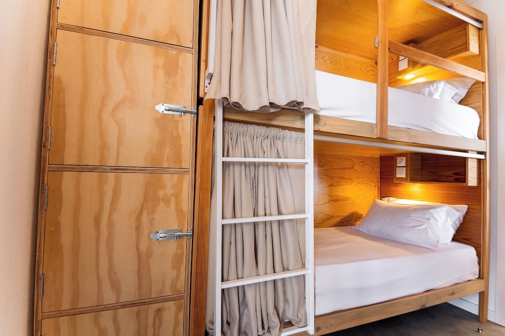 Bed In 4-Bed Mixed Dormitory Room photo 2