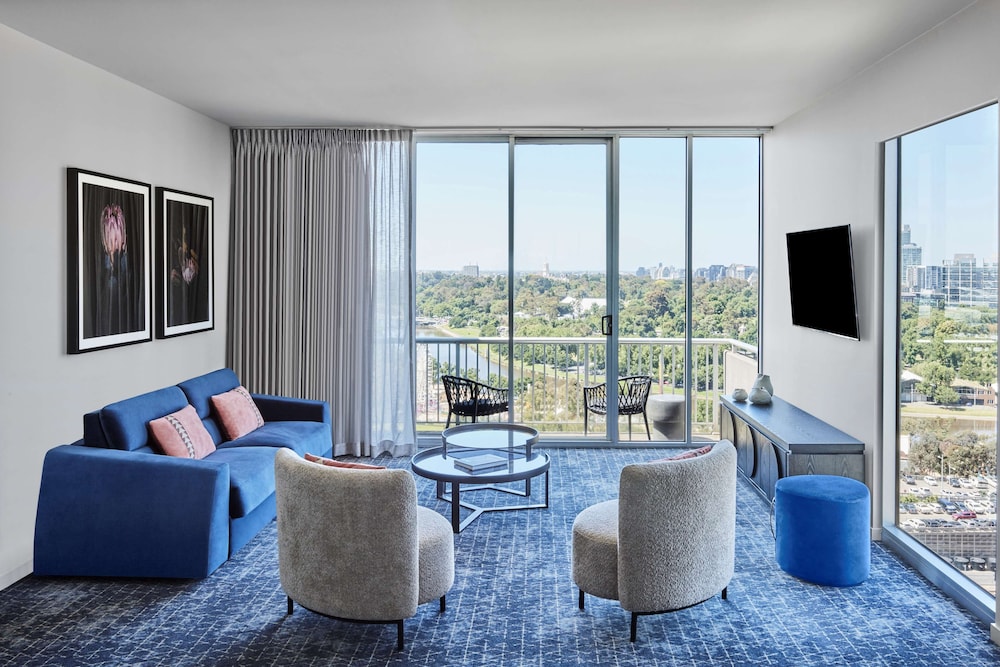 Premier Two Bedroom Apartment with View - Photo 13