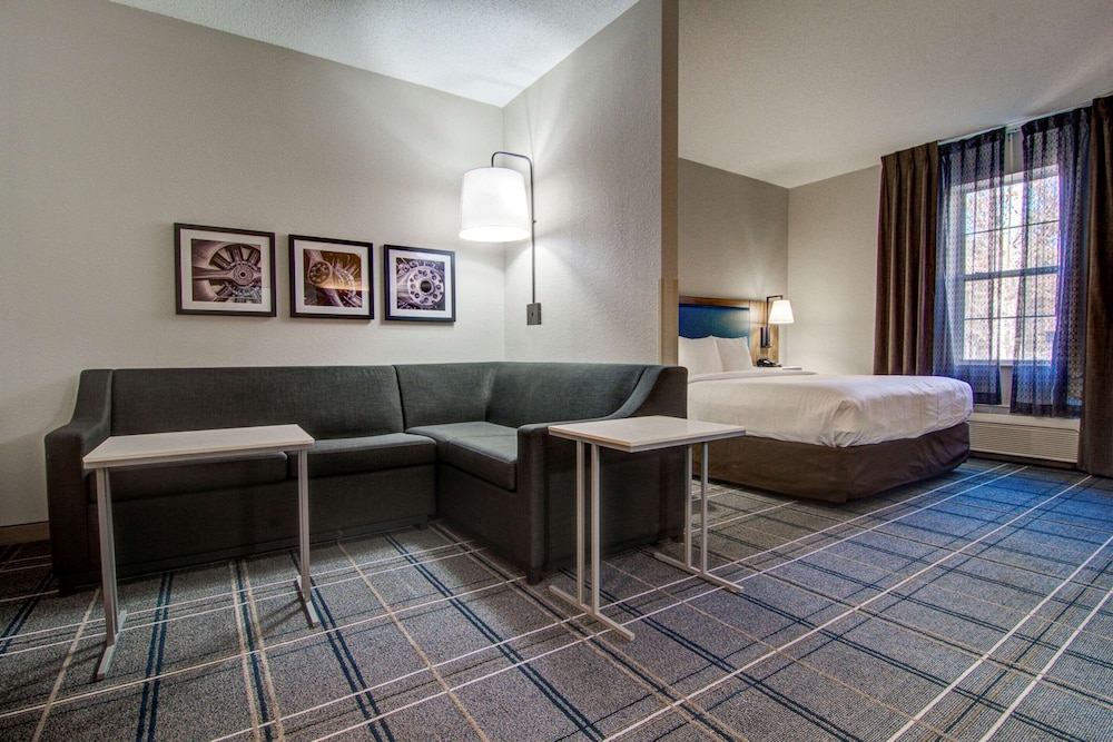 Suite, 1 King Bed with Sofa bed, Non Smoking - Photo 1
