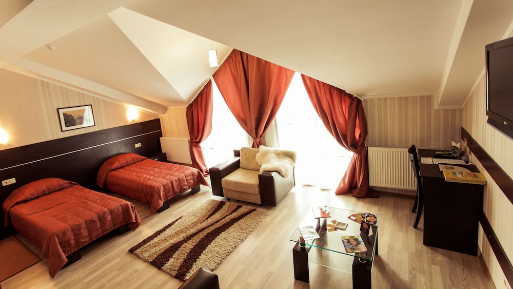 Luxury Suite, 1 Bedroom, Non Smoking, Refrigerator