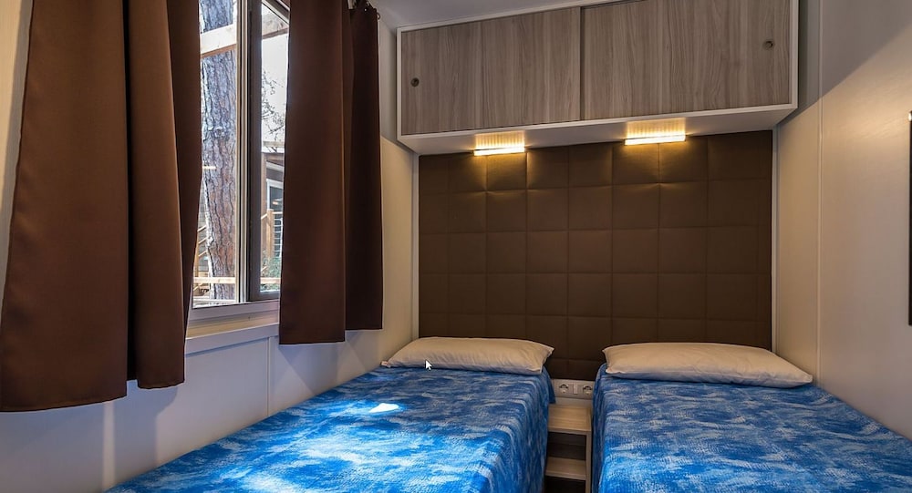 Mobile Home, 3 Bedrooms photo 1