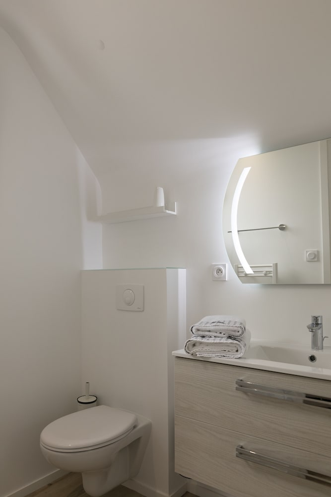 Comfort Double Room, 1 Queen Bed, Terrace, Lake View (Teir) photo 3