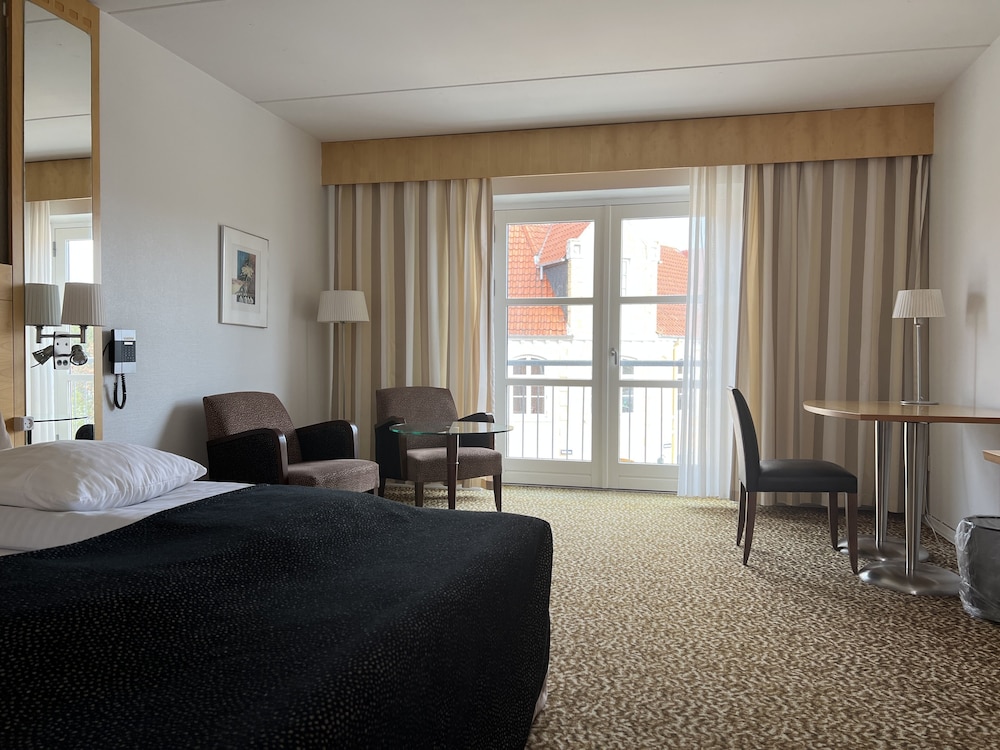 Business Double Room, 1 Queen Bed photo 1
