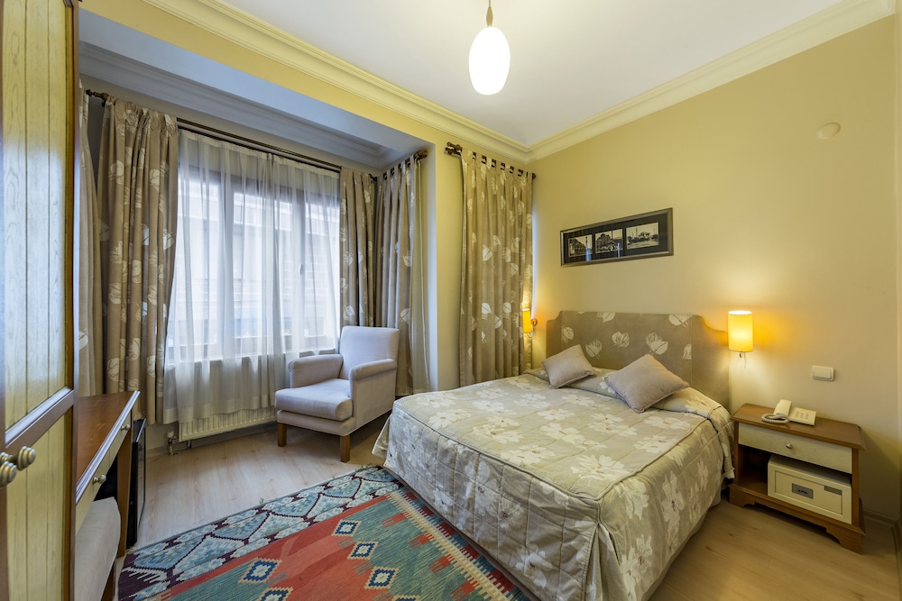 Double or Twin Room photo 2