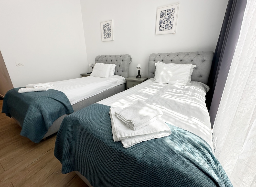 Standard Room, 2 Twin Beds, Non Smoking - Photo 2