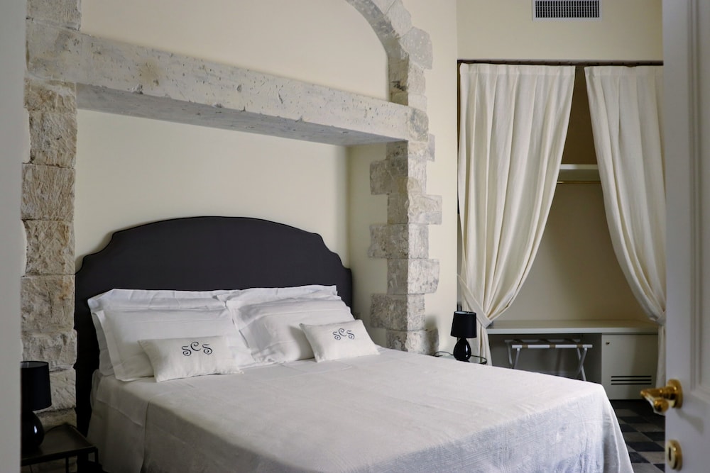 Royal Suite photo 1