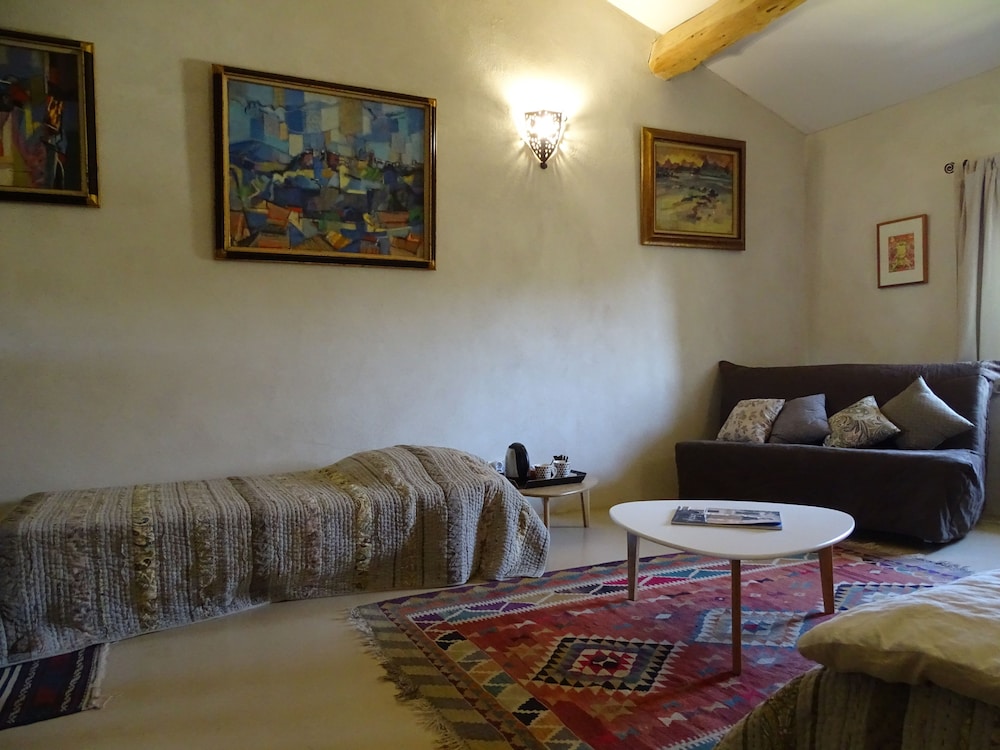 Family Room photo 3