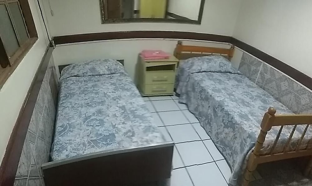 标准双床房