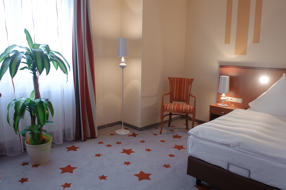 Classic Single Room (Street view) photo 1