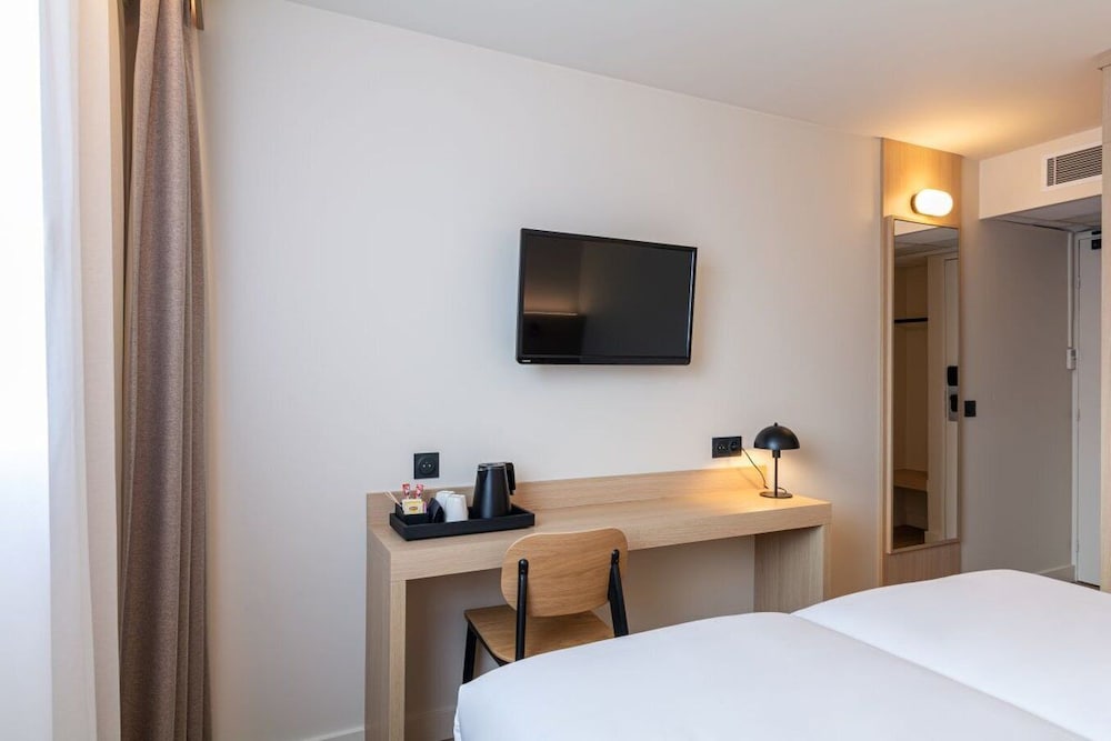 Classic Double or Twin Room - Photo 5