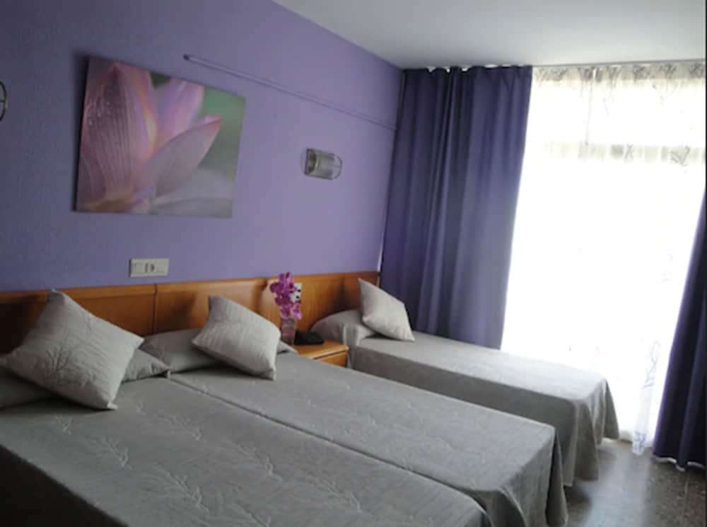 Standard Triple Room (with extra bed) - Photo 1