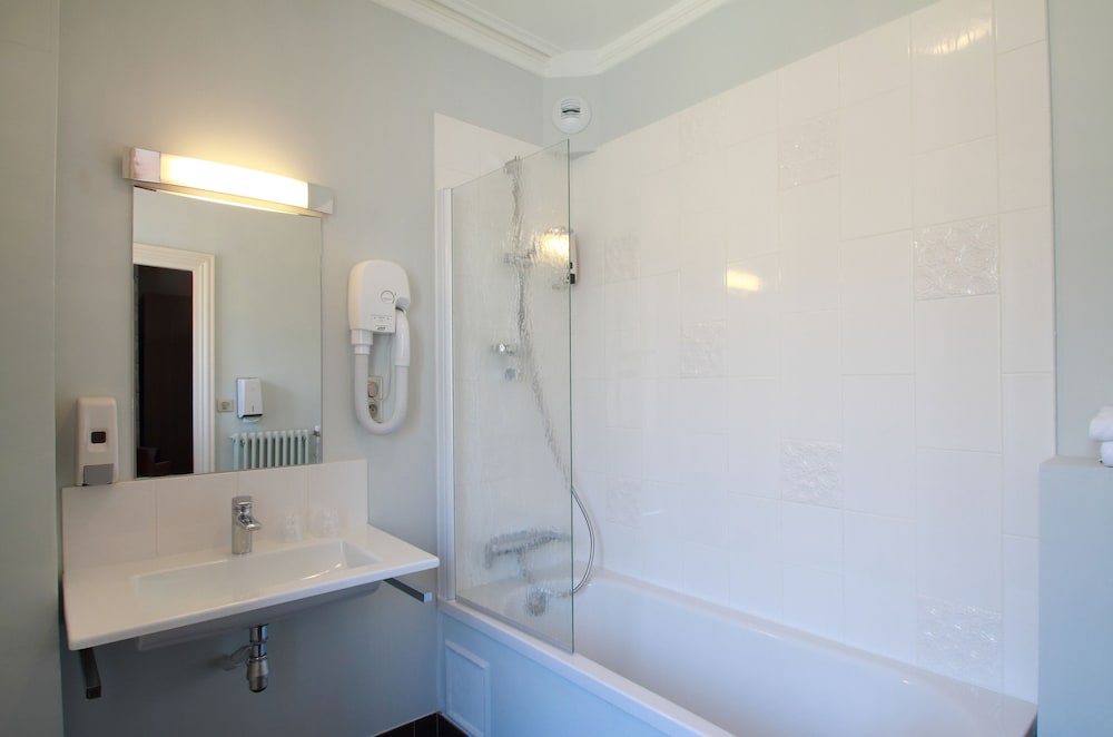 Superior Room - Photo 12