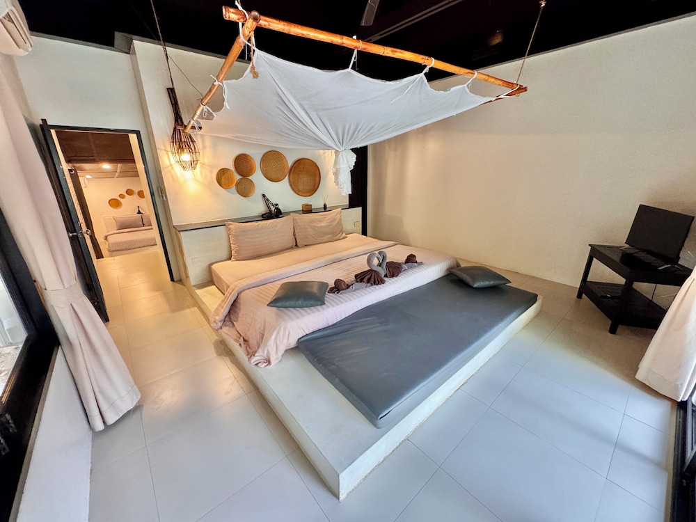 Grand Villa, 2 Bedrooms, Non Smoking, Partial Sea View photo 2
