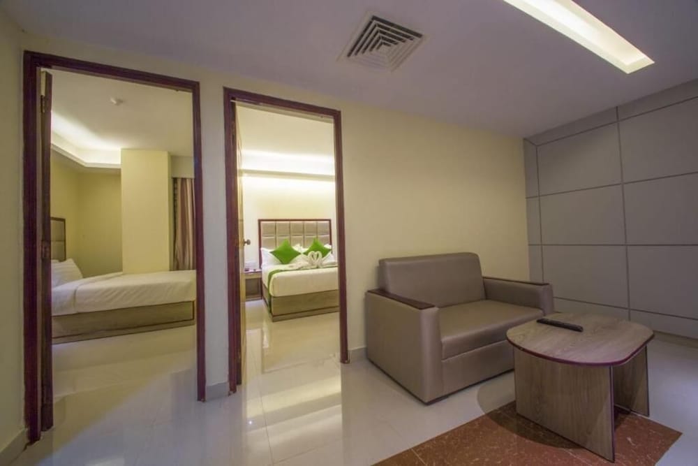 Presidential Suite, City View photo 2