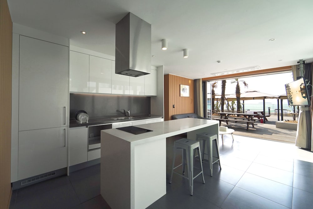 Kuta Beach Villa photo 3