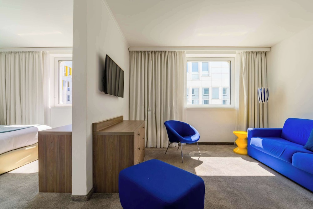 Junior Suite, Multiple Beds