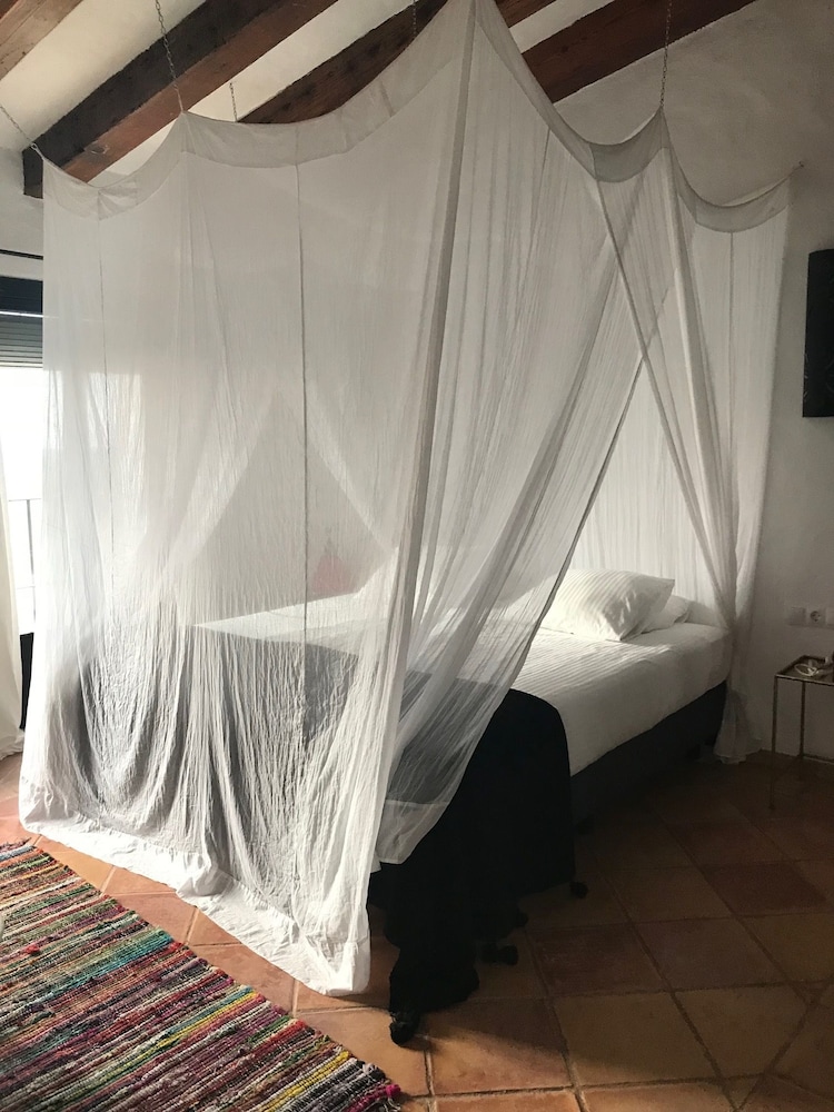 Superior Double Room, 1 King Bed, Valley View, Garden Area photo 3