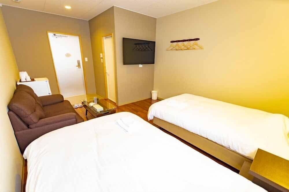 Basic Twin Room (In Building B and C) - Photo 4