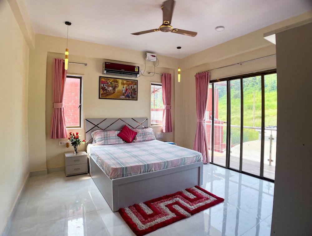 Premium Villa photo 1