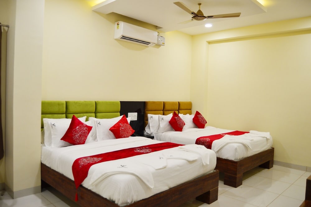 Basic Double Room photo 2