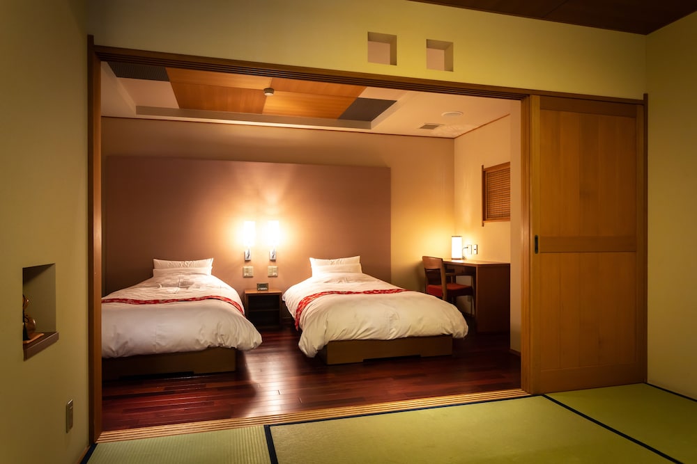 Japanese Western Style Room for 5 Guests with Semi-open-air Bath (Type C & D) photo 3