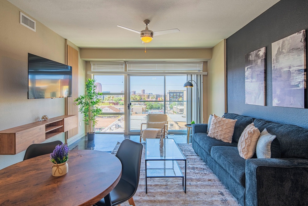 Executive Apartment, 2 Bedrooms, Pets Allowed photo 1