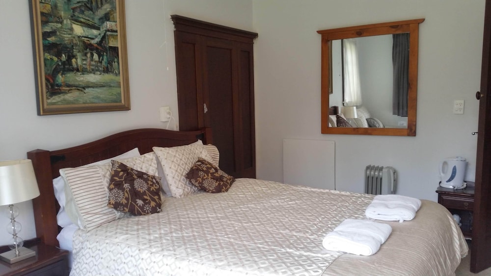 Homestead Queen Room A, 1 Queen Bed photo 1