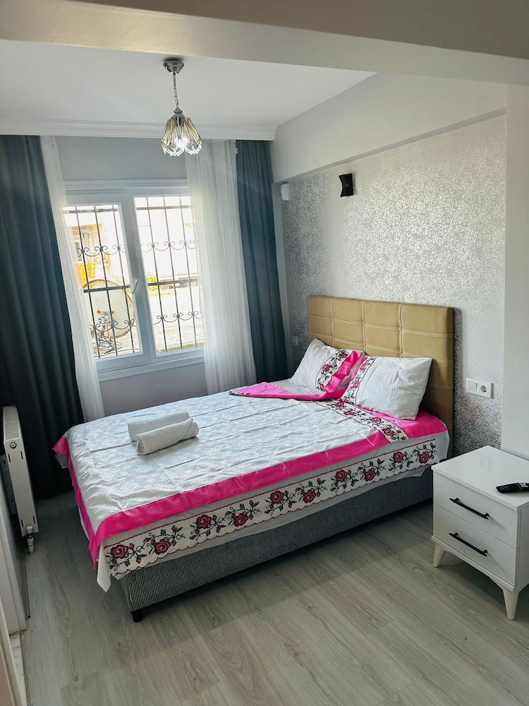 Standard Double Room - Photo 19