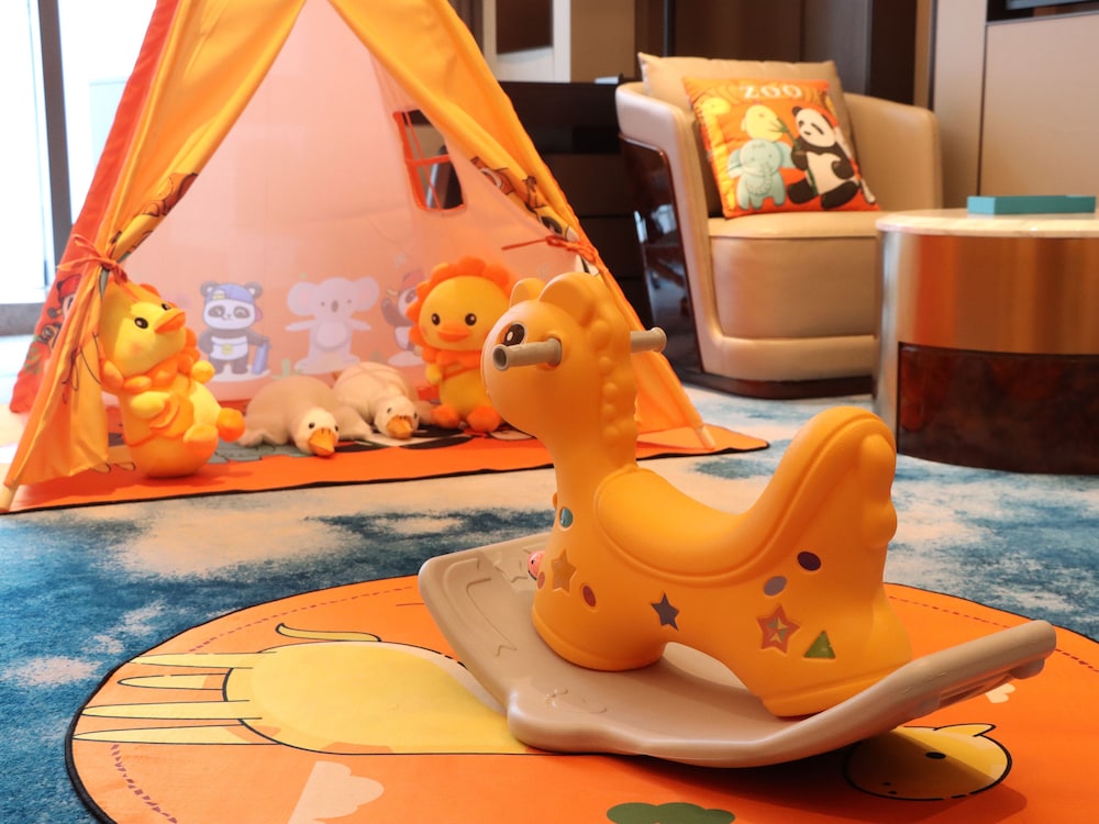 Family Room, 2 Twin Beds (Animal-Themed) - Photo 4