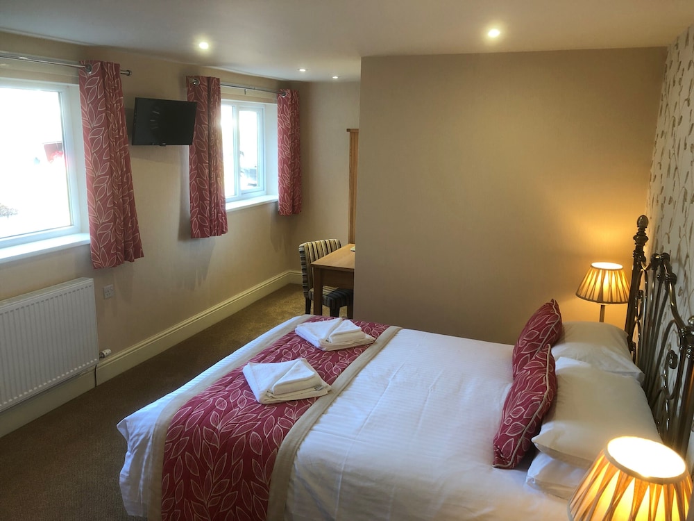 Standard Double Room, Ensuite, Mountain View photo 2