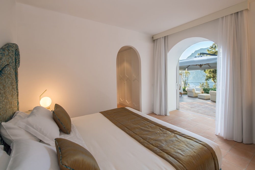 Luxury Suite, 1 King Bed with Sofa bed, Terrace photo 2
