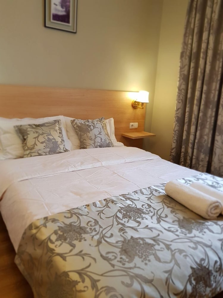 Premium Room, 1 King Bed photo 1