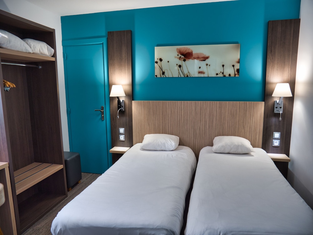 Twin Room - Photo 4