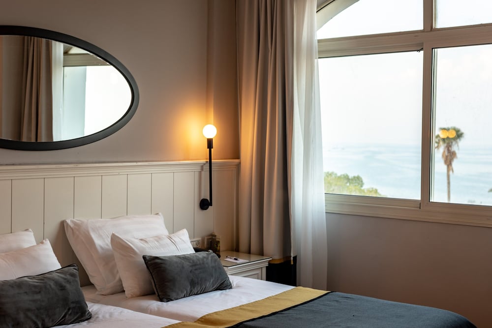 Superior Double or Twin Room, Lake View (Family ) photo 3
