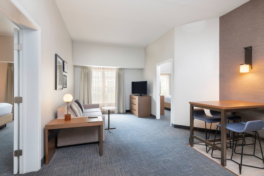 Suite, 2 Bedrooms (Mobility Accessible, Tub)