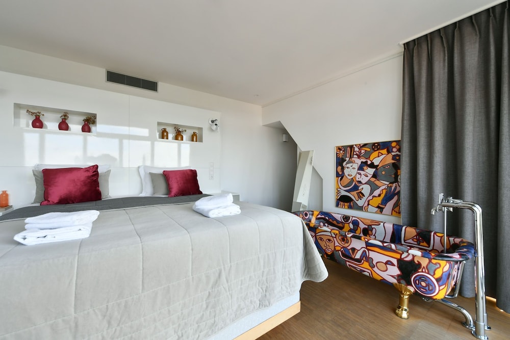 Penthouse, City View photo 2