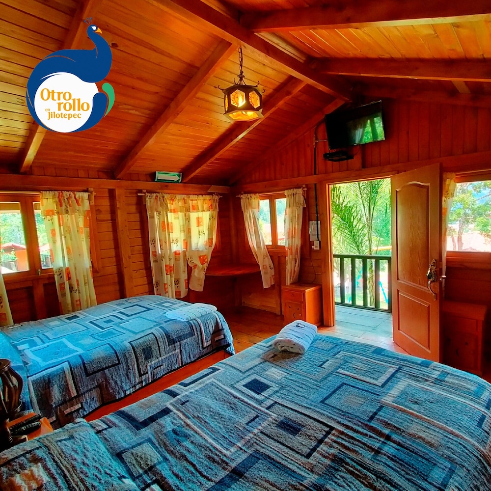 Traditional Cabin, 2 Double Beds photo 3