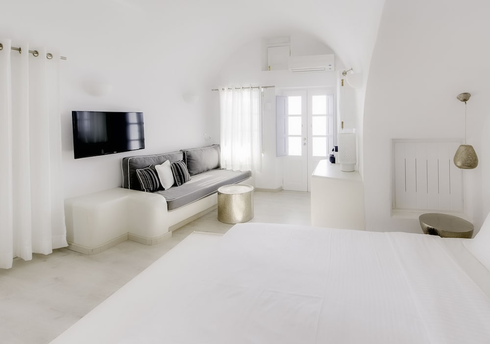 Superior Suite, Private Pool (Superior Pool Suite) - Photo 11